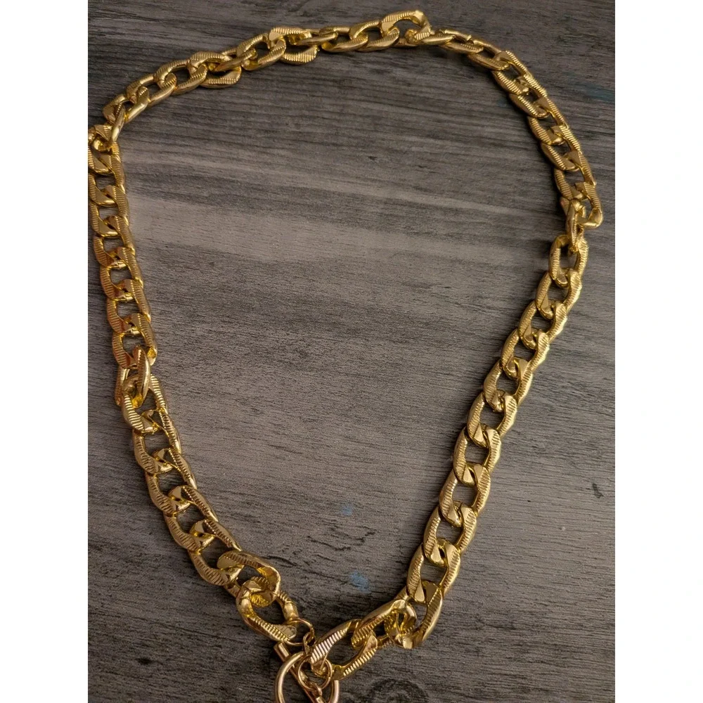 Gold Curb Chain Necklace Large Faux Abalone Shell Pendant Toggle Clasp